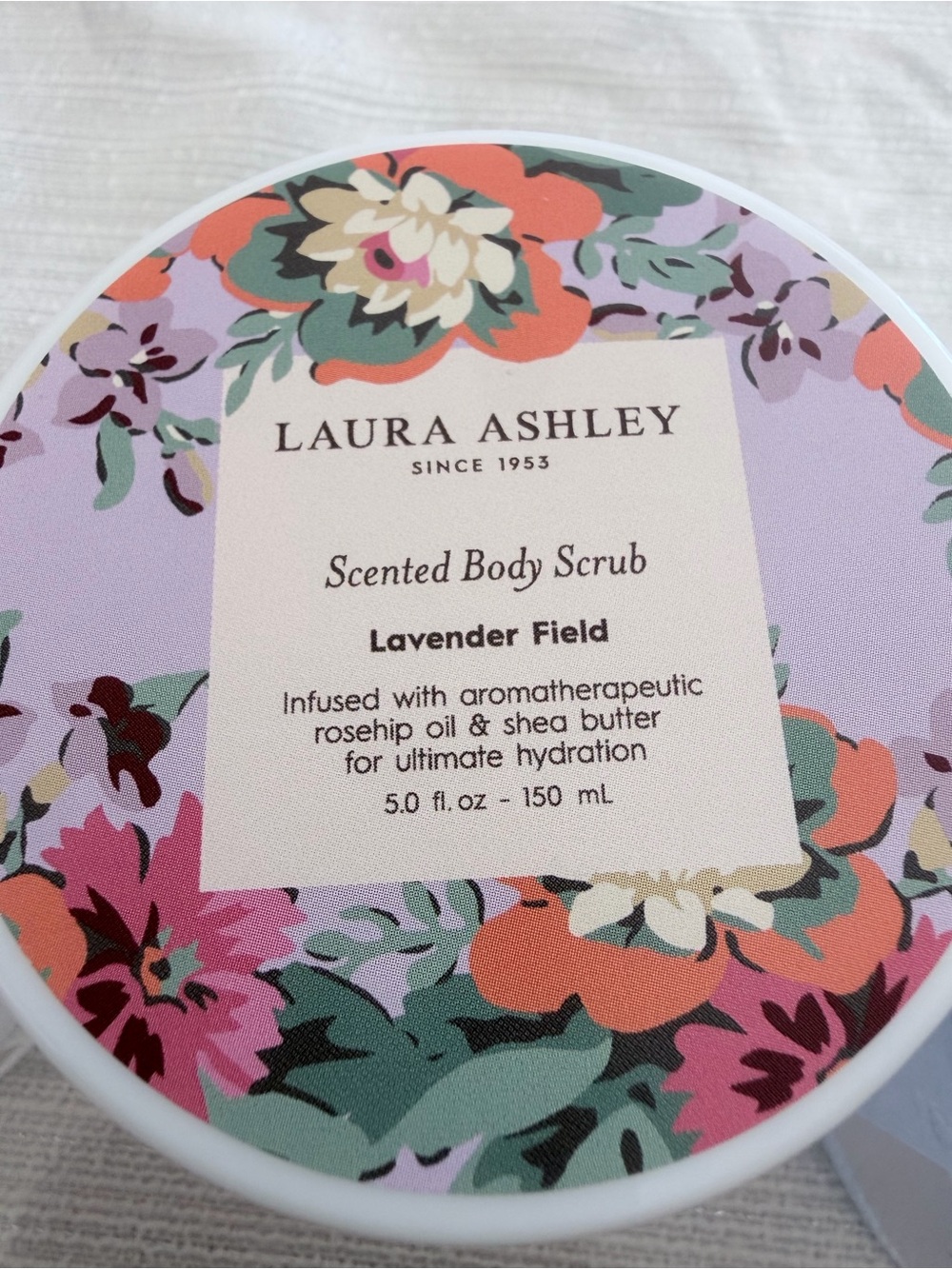 Pick One Laura Ashley Body Scrub - vanilla, lavender, English garden - Picture 4 of 4